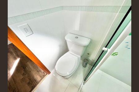 Casa de condomínio para alugar com 190m², 3 quartos e 4 vagasBanheiro da Suíte 3