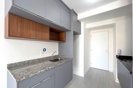 Apartamento para alugar com 36m², 1 quarto e sem vaga Apartamento para alugar com 36m², 1 quarto e sem vagaCozinha e área de serviço