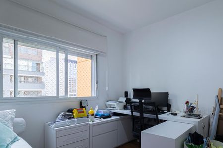 Apartamento à venda com 196m², 4 quartos e 3 vagas Apartamento à venda com 196m², 4 quartos e 3 vagasQuarto 4