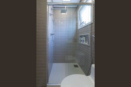 Apartamento à venda com 196m², 4 quartos e 3 vagas Apartamento à venda com 196m², 4 quartos e 3 vagasBanheiro da Suíte 2