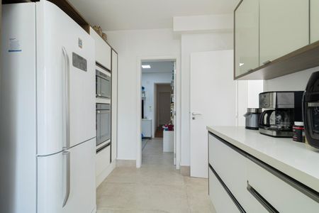 Apartamento à venda com 196m², 4 quartos e 3 vagas Apartamento à venda com 196m², 4 quartos e 3 vagasCozinha