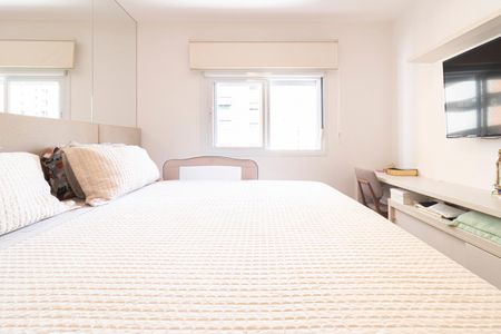 Apartamento à venda com 196m², 4 quartos e 3 vagas Apartamento à venda com 196m², 4 quartos e 3 vagasQuarto Suíte 1