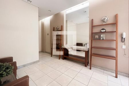 Apartamento à venda com 196m², 4 quartos e 3 vagas Apartamento à venda com 196m², 4 quartos e 3 vagasÁrea comum - Hall Social