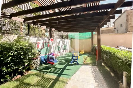 Apartamento à venda com 196m², 4 quartos e 3 vagas Apartamento à venda com 196m², 4 quartos e 3 vagasÁrea externa