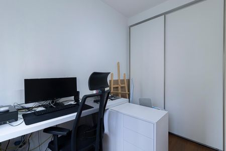 Apartamento à venda com 196m², 4 quartos e 3 vagas Apartamento à venda com 196m², 4 quartos e 3 vagasQuarto 4