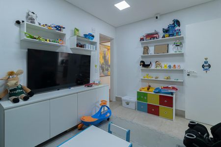 Apartamento à venda com 196m², 4 quartos e 3 vagas Apartamento à venda com 196m², 4 quartos e 3 vagasQuarto 4