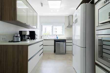 Apartamento à venda com 196m², 4 quartos e 3 vagas Apartamento à venda com 196m², 4 quartos e 3 vagasCozinha