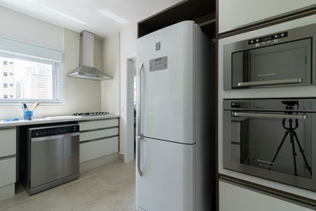 Apartamento à venda com 196m², 4 quartos e 3 vagas Apartamento à venda com 196m², 4 quartos e 3 vagasCozinha