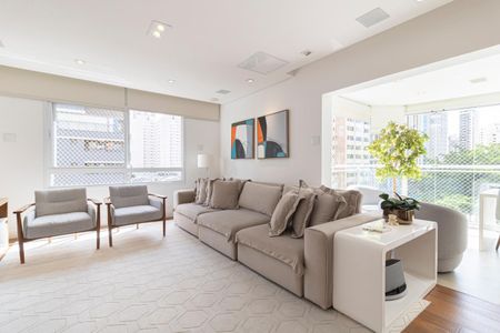 Apartamento à venda com 196m², 4 quartos e 3 vagas Apartamento à venda com 196m², 4 quartos e 3 vagasSala