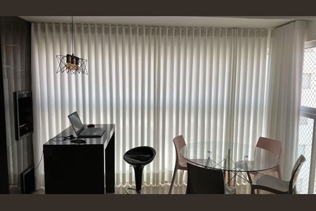 Sala de apartamento para alugar com 3 quartos, 108m² em Jardim Karaíba, Uberlândia