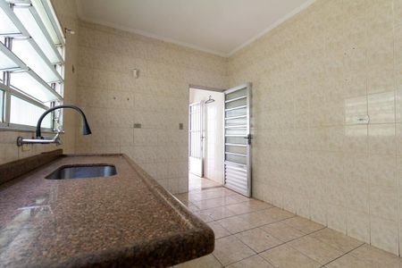 Casa à venda com 115m², 2 quartos e 1 vaga Casa à venda com 115m², 2 quartos e 1 vagaCozinha