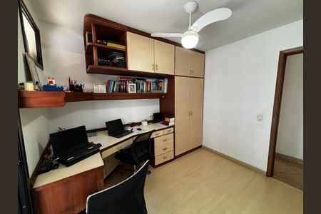 Apartamento à venda com 347m², 5 quartos e 2 vagasQuarto 3