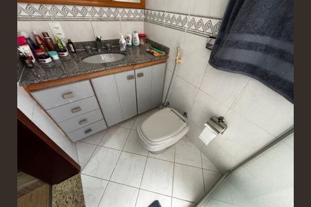Apartamento à venda com 347m², 5 quartos e 2 vagasBanheiro da Suíte 1