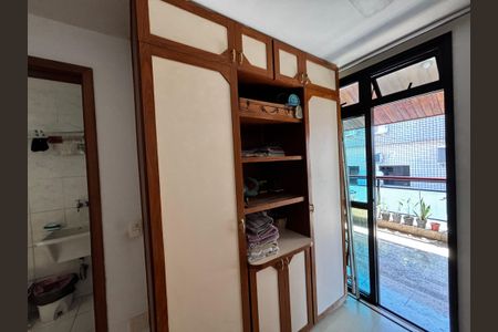 Apartamento à venda com 347m², 5 quartos e 2 vagasQuarto de Serviço