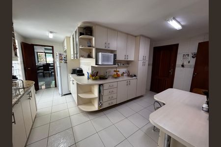Apartamento à venda com 347m², 5 quartos e 2 vagasCozinha