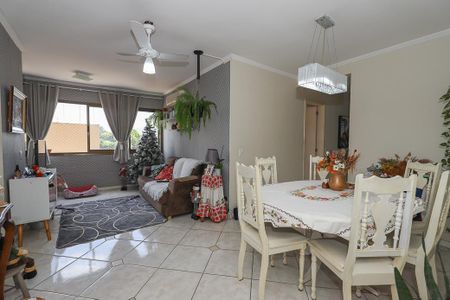 Sala de apartamento à venda com 3 quartos, 90m² em Vila Ipiranga, Porto Alegre