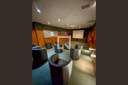 Apartamento à venda com 90m², 3 quartos e 1 vagaSala de cinema