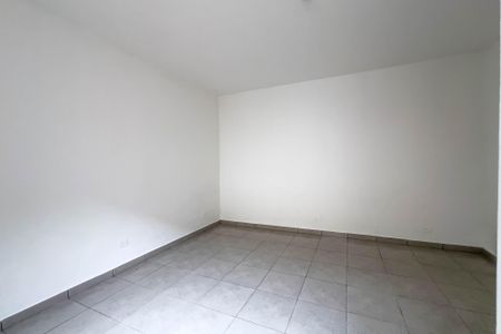 Quarto de casa para alugar com 1 quarto, 65m² em Cambuci, São Paulo