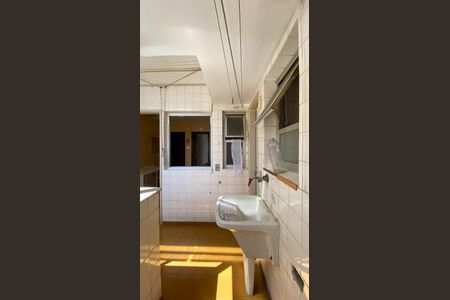 Apartamento à venda com 137m², 2 quartos e 1 vagaÁrea de Serviço