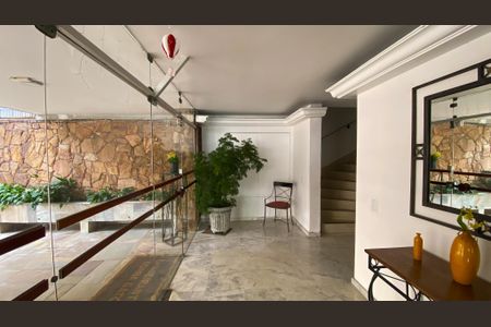 Apartamento à venda com 137m², 2 quartos e 1 vagaHall de entrada