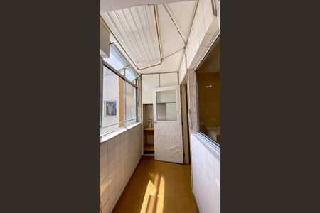 Apartamento à venda com 137m², 2 quartos e 1 vagaÁrea de Serviço