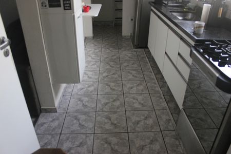 Cozinha de casa para alugar com 2 quartos, 65m² em Jardim Rosa de Franca, Guarulhos