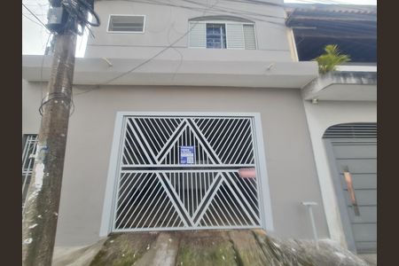 Fachada com placa QuintoAndar de casa para alugar com 2 quartos, 65m² em Jardim Rosa de Franca, Guarulhos