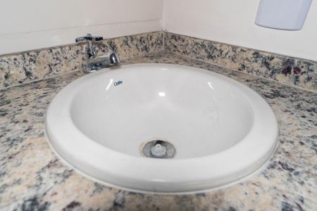 Apartamento para alugar com 35m², 2 quartos e sem vagaBanheiro