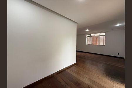 Apartamento para alugar com 4 quartos, 140m² em Buritis, Belo Horizonte
