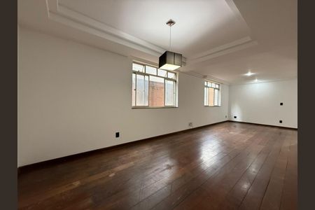 Apartamento para alugar com 4 quartos, 140m² em Buritis, Belo Horizonte