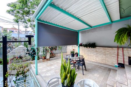 Casa à venda com 250m², 3 quartos e 2 vagas Casa à venda com 250m², 3 quartos e 2 vagasVaranda da Suíte