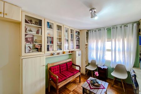 Casa à venda com 250m², 3 quartos e 2 vagas Casa à venda com 250m², 3 quartos e 2 vagasQuarto 2