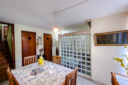 Casa à venda com 250m², 3 quartos e 2 vagas Casa à venda com 250m², 3 quartos e 2 vagasSala de Jantar