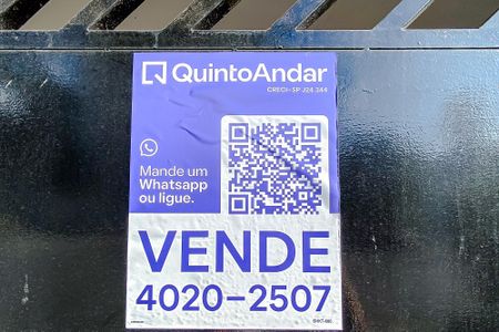 Casa à venda com 250m², 3 quartos e 2 vagas Casa à venda com 250m², 3 quartos e 2 vagasPlaquinha