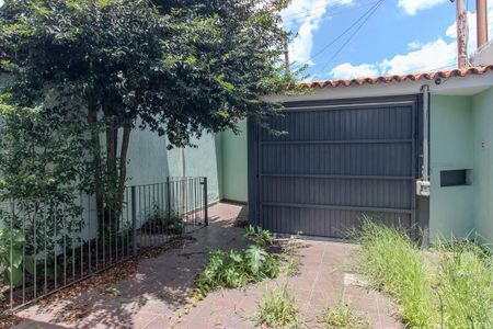 Casa à venda com 156m², 3 quartos e 4 vagas Casa à venda com 156m², 3 quartos e 4 vagasGaragem