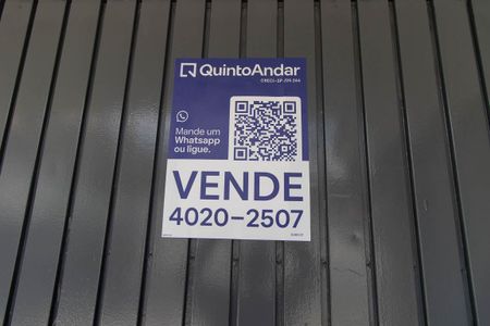 Casa à venda com 156m², 3 quartos e 4 vagas Casa à venda com 156m², 3 quartos e 4 vagasPlaca