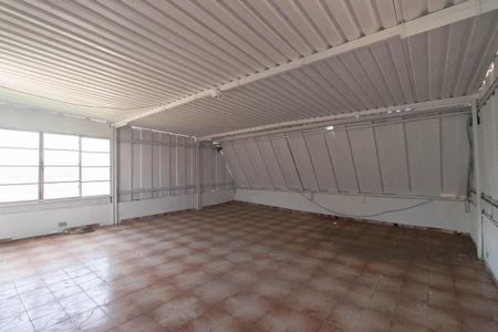 Casa à venda com 156m², 3 quartos e 4 vagas Casa à venda com 156m², 3 quartos e 4 vagasCobertura