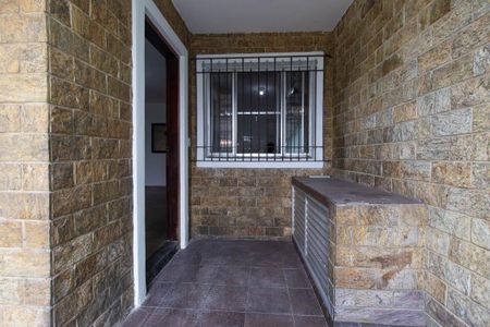 Casa à venda com 156m², 3 quartos e 4 vagas Casa à venda com 156m², 3 quartos e 4 vagasHall de entrada