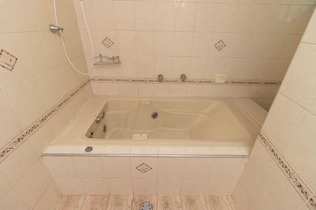 Casa à venda com 156m², 3 quartos e 4 vagas Casa à venda com 156m², 3 quartos e 4 vagasBanheiro da Suíte 2