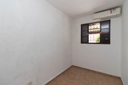 Casa à venda com 156m², 3 quartos e 4 vagas Casa à venda com 156m², 3 quartos e 4 vagasQuarto 3