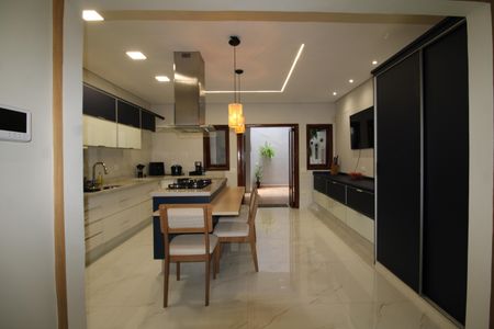 Casa à venda com 350m², 3 quartos e 2 vagasCozinha