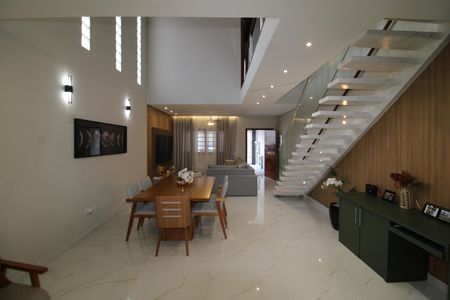 Sala de casa à venda com 3 quartos, 350m² em Jardim São Paulo, São Paulo