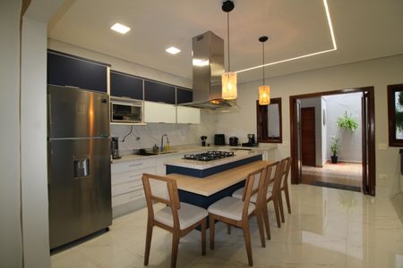 Casa à venda com 350m², 3 quartos e 2 vagasCozinha