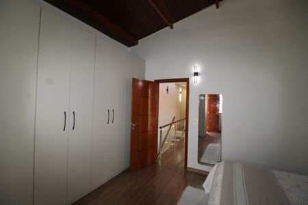 Casa à venda com 350m², 3 quartos e 2 vagasQuarto 3