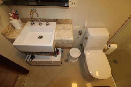 Casa à venda com 350m², 3 quartos e 2 vagasQuarto 2 - Banheiro