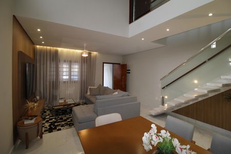 Casa à venda com 350m², 3 quartos e 2 vagasSala