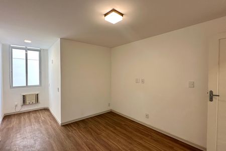 Apartamento à venda com 68m², 2 quartos e sem vaga