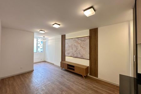 Apartamento à venda com 2 quartos, 68m² em Copacabana, Rio de Janeiro