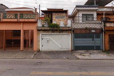 Casa à venda com 280m², 3 quartos e 1 vaga Casa à venda com 280m², 3 quartos e 1 vagaFachada