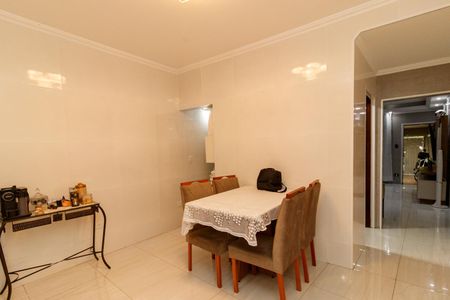 Casa à venda com 280m², 3 quartos e 1 vaga Casa à venda com 280m², 3 quartos e 1 vagaSala de Jantar